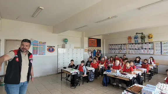 Amasya'da Miniklerden Süte Tam Not!