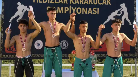 Er Meydanında Suluova Fırtınası!