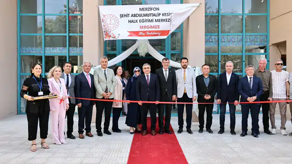 Merzifon Halk Eğitim Merkezi Yılsonu Sergisi Büyük İlgi Gördü