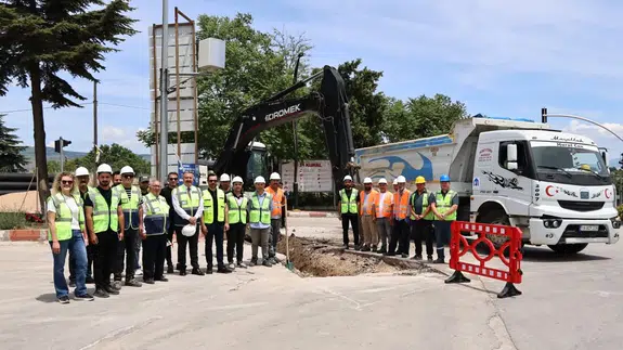 Cumhuriyet Caddesi’nde İlk Kazma Vuruldu