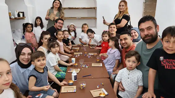 Taşhan’da Minik Ellerden Renkli Eserler