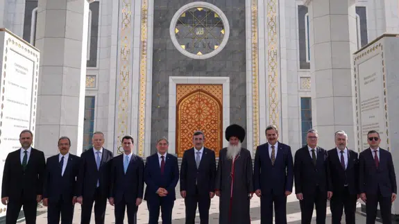 Vekil İpek Türkmenistan’da Tarihi Ziyarette