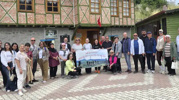 Merzifonlu Doğaseverler 10 Kilometre Yürüdü! Etkinlik Keşkekle Taçlandı