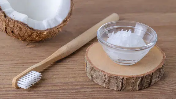 Doğal Yollarla Diş Beyazlatmak Mümkün mü?