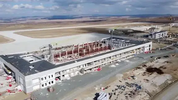 Tahtasız: "Amasyalı Uçuyor, Çorumlu Hâlâ Bekliyor"