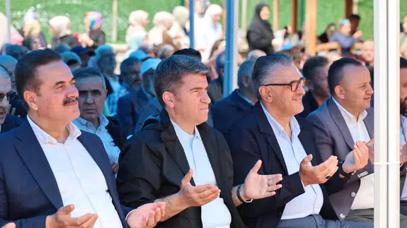 Amasya'nın Kalbi Akyazı Şenliği'nde Attı