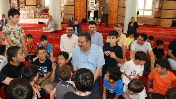 Vekil İpek'ten Yaz Okulu Ziyareti