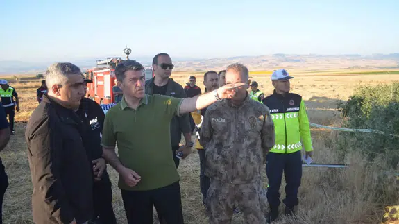 Vali Bakan, Otobüs Kazasını Yerinde İnceledi