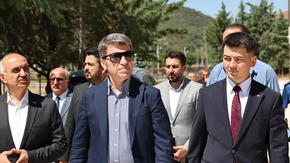 Vali Bakan'dan Yerinde Sağlık İncelemesi