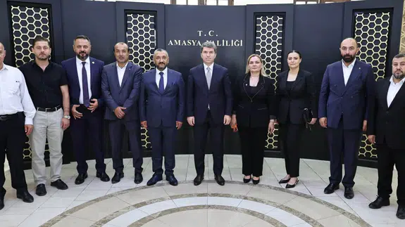 MHP Amasya'nın Yeni Yönetimi Vali Bakan’ın Makamında