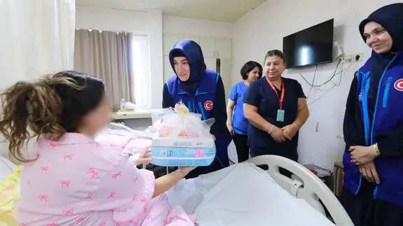 Amasya’da Yeni Doğanlara “Hoş Geldin Bebek” Hediyesi