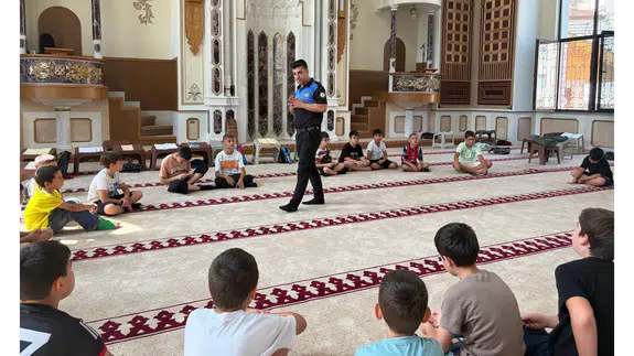 Amasya’da Akran Zorbalığına Karşı Polis Sahada!
