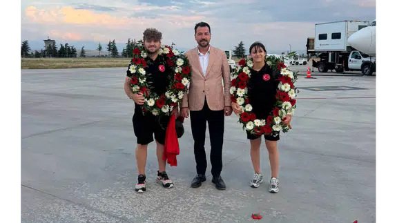 Avrupa Şampiyonu Zehra Nur’a Coşkulu Karşılama