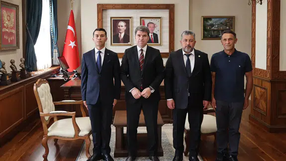 Kara Harp Okulu’nun Birincisi Vali Bakan’ın Makamında