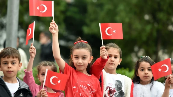 Okullarda İkinci Dönem Türk Bayraklarıyla Karşılanacak!