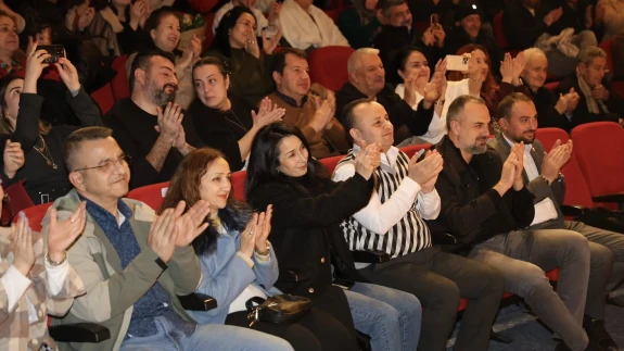 Başkan Sevindi’den Tiyatroya Tam Destek