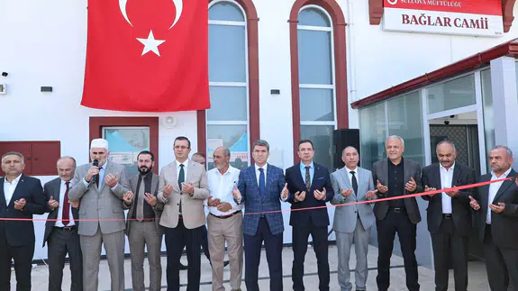 Suluova’da Bağlar Camii Törenle İbadete Açıldı!