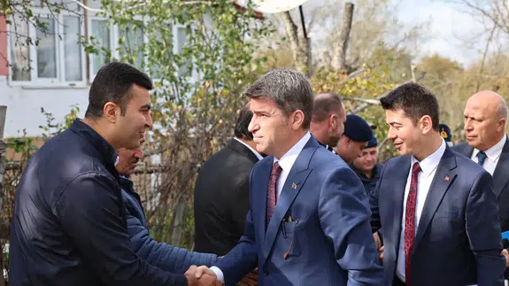 Amasya Vali Bakan Kavaloluğu’nda talepleri dinledi