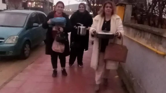 AK Parti Kadın Kolları’ndan Gönül Sofrası Buluşması
