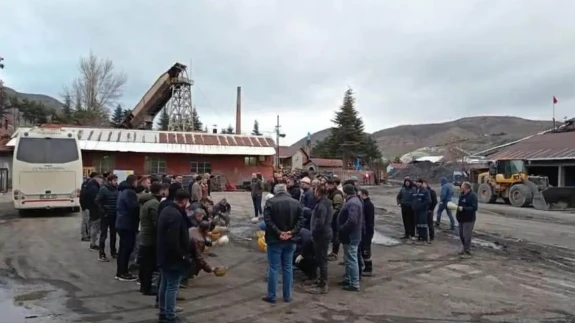 Maden İşçileri: Maaşlarımız Ödensin!