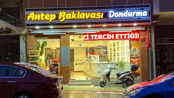 Merzifon’da Tatlı Alarmı! Baklava Tezgahları Kuruldu!