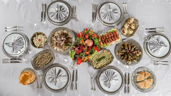 Ramazan Sofraları İçin Dengeli İftar Menüsü Önerisi