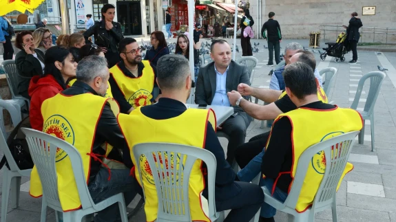 Başkan Sevindi Eğitimcilerin Yanında