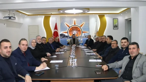 Amasya’da AK Parti’den Teşkilat Mesaisi