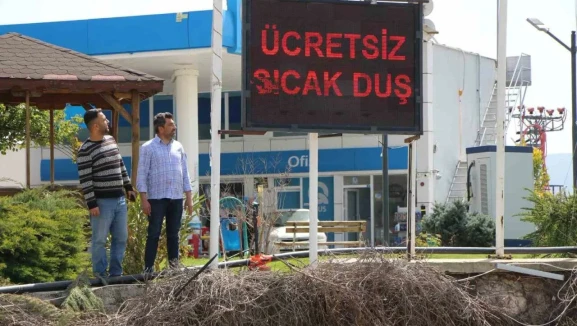 Amasya’da Bedava Duş Hizmeti Şaşkına Çeviriyor!