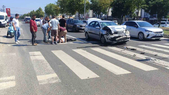 Işıklı Kavşakta Kaza: 1 Kişi Yaralandı