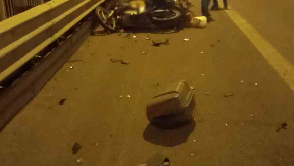 Feci Kaza: Kamyona Çarpan Motosiklet Sürücüsü Hayatını Kaybetti