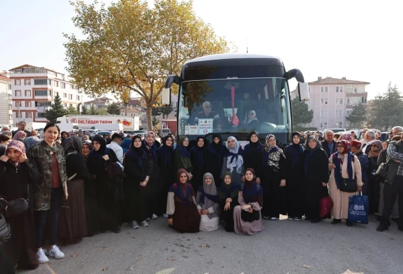 Merzifon’da Umre Yolcularına Dualı Uğurlama