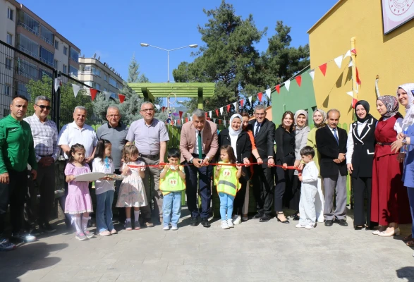 Amasya’da Açık Hava Sınıfı Açıldı: Minikler Doğayla İç İçe Öğreniyor