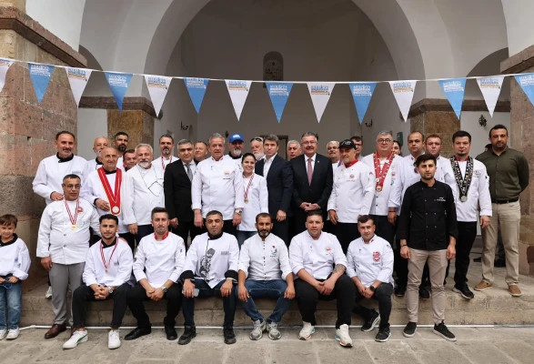Vali Önder Bakan’dan Merzifon Lezzet Festivali’ne Ziyaret