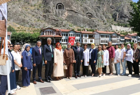 Hayat Boyu Öğrenme Genel Müdürü Cengiz Mete, Amasya’daki Halk Eğitim Sergilerini Ziyaret Etti
