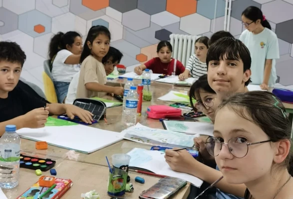 Gümüşhacıköy’de Sanatla Buluşma: Kütüphane ve Halk Eğitimden Ortak Resim Kursu