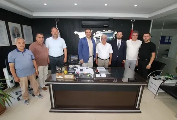 AK Parti Milletvekili İpek Taşova’da Talepleri Dinledi