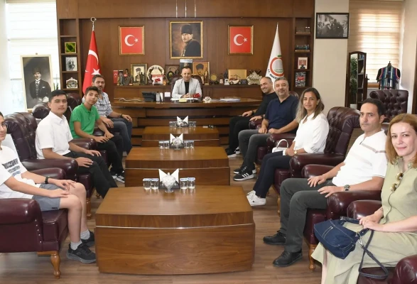 Başkan Turgay Sevindi, LGS Türkiye Birincilerini Ağırladı