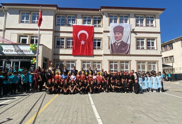 Merzifon Fatih İlkokulu’nda İlköğretim Haftası Coşkuyla Kutlandı