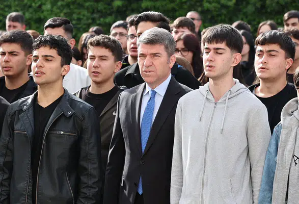 Amasya Valisi Bakan Öğrencilerle Buluştu