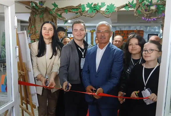 Merzifon’da Sanat Şöleni! Öğrencilerin Eserleri Tam Not Aldı