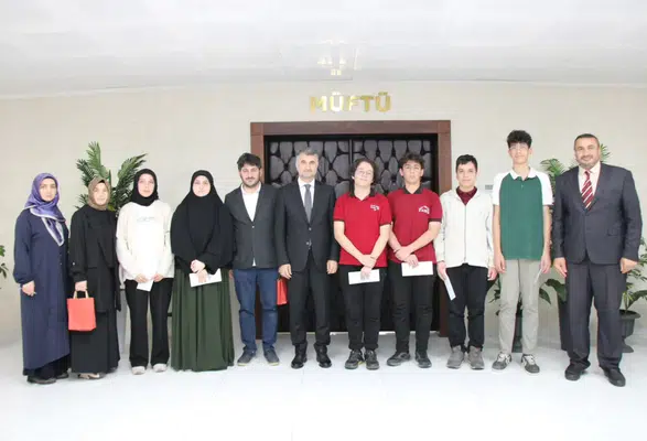 Amasya’da Ödüllü Umre Yarışmasını Kazananlar Belli Oldu