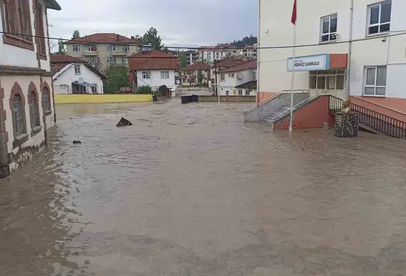 Havza'yı Sel Vurdu!