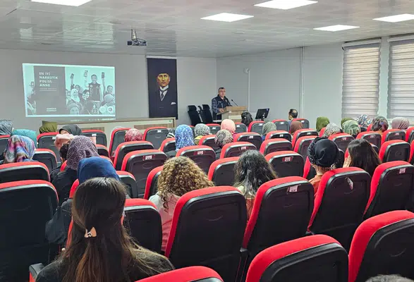 Gümüşhacıköy’de 365 Kişiye Narkotik Eğitimi!