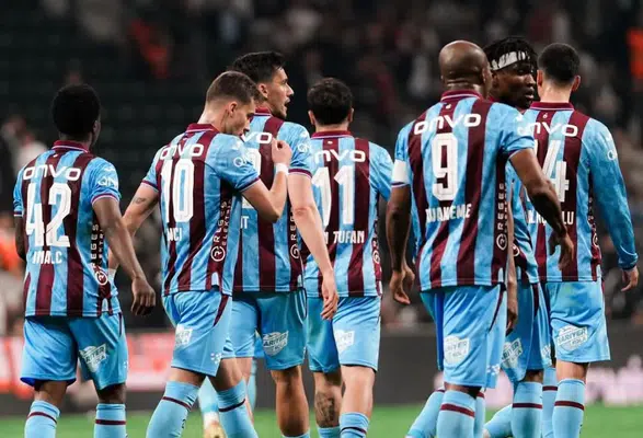 Beşiktaş'a Bir Darbede Trabzonspor'dan
