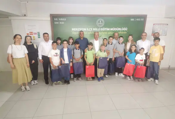 Merzifon'da Dil Şampiyonları Ödüllendirildi