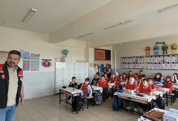 Amasya'da Miniklerden Süte Tam Not!