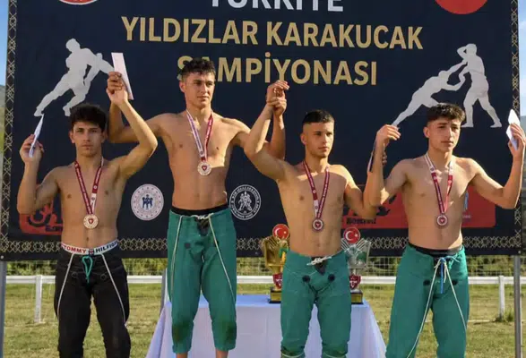 Er Meydanında Suluova Fırtınası!