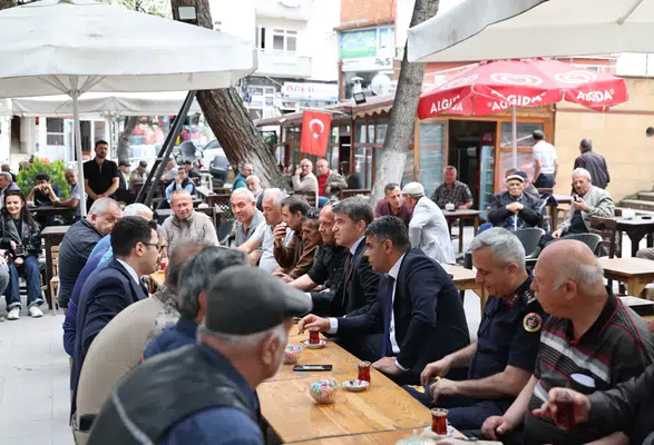 Merzifon’da Bayram Tebrikleri Yüzleri Güldürdü