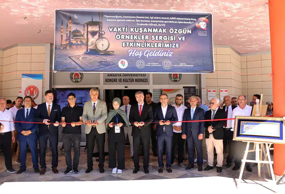 Amasya’da “Vakti Kuşanmak” Sergisi Açıldı